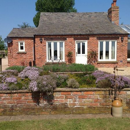 Owl Barn At The Gardens Villa Lissington Exterior photo